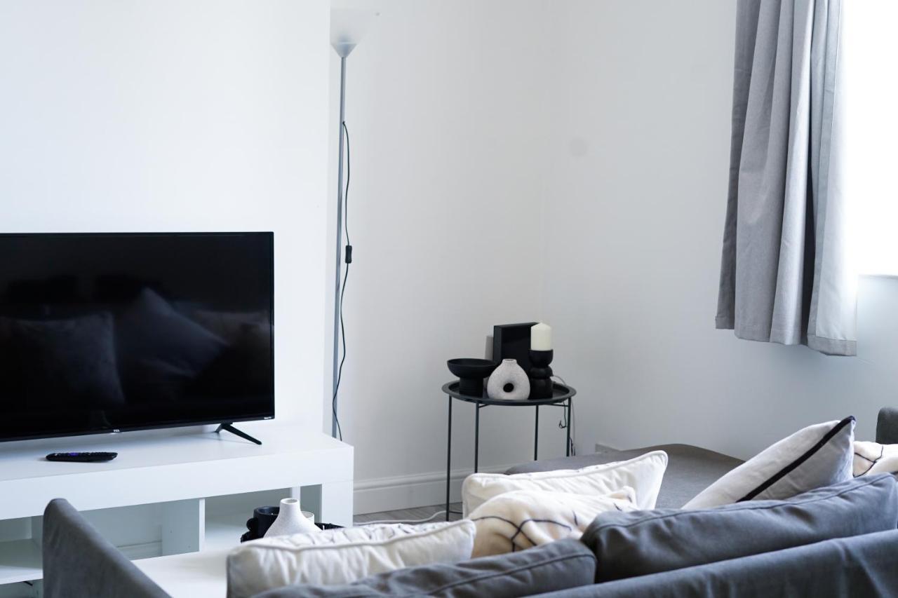 Brighton City Centre 2Br Apartment - Perfect For Contractors, Families & Groups - Free Parking & Walk To Beach ภายนอก รูปภาพ