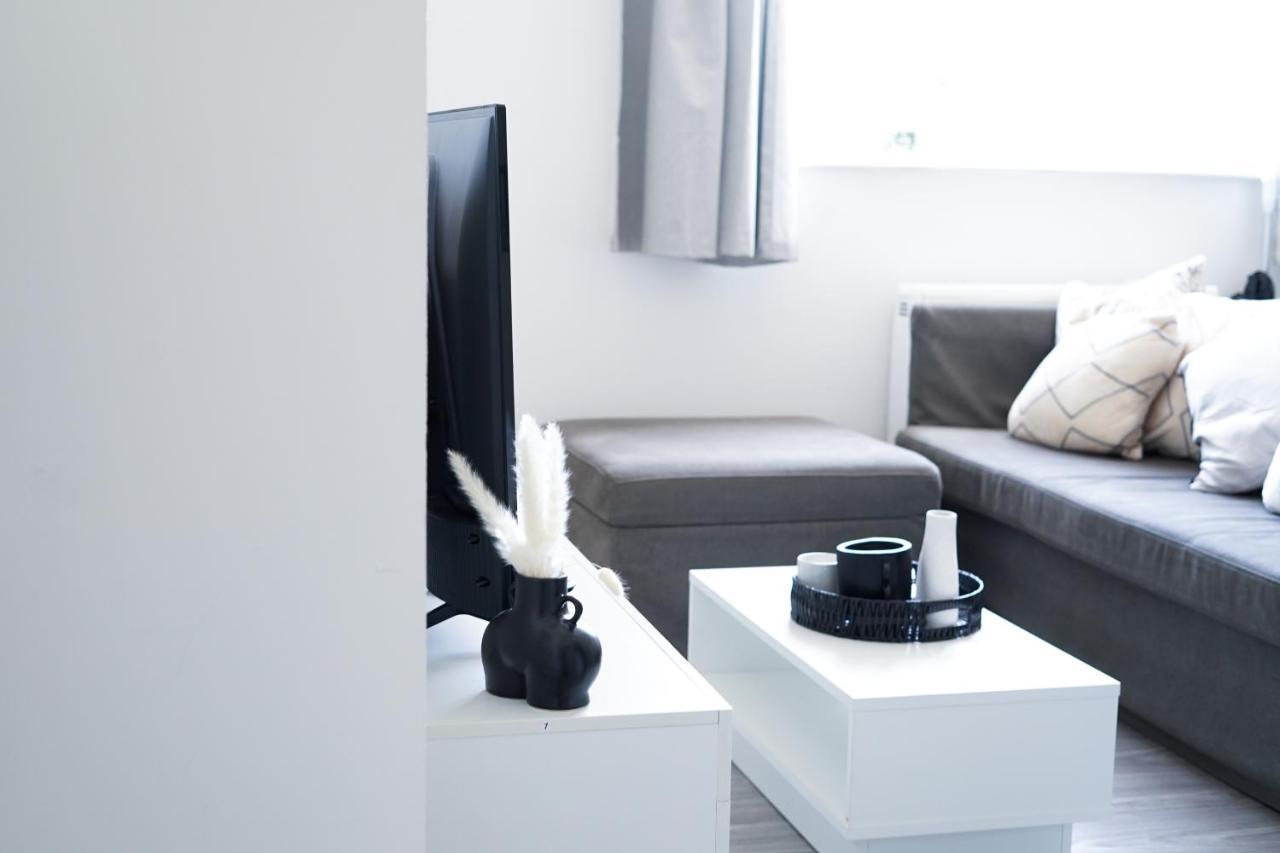 Brighton City Centre 2Br Apartment - Perfect For Contractors, Families & Groups - Free Parking & Walk To Beach ภายนอก รูปภาพ