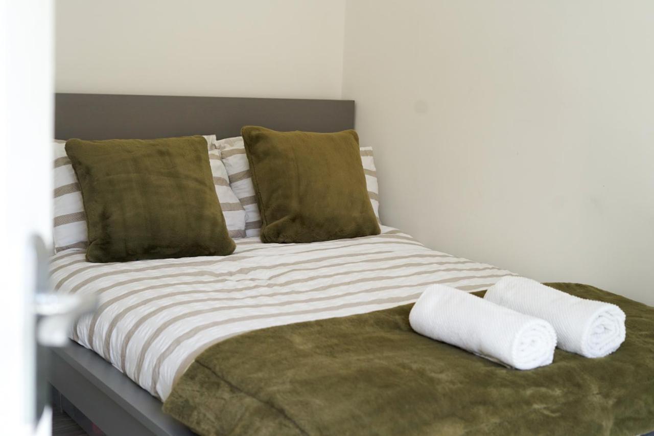 Brighton City Centre 2Br Apartment - Perfect For Contractors, Families & Groups - Free Parking & Walk To Beach ภายนอก รูปภาพ